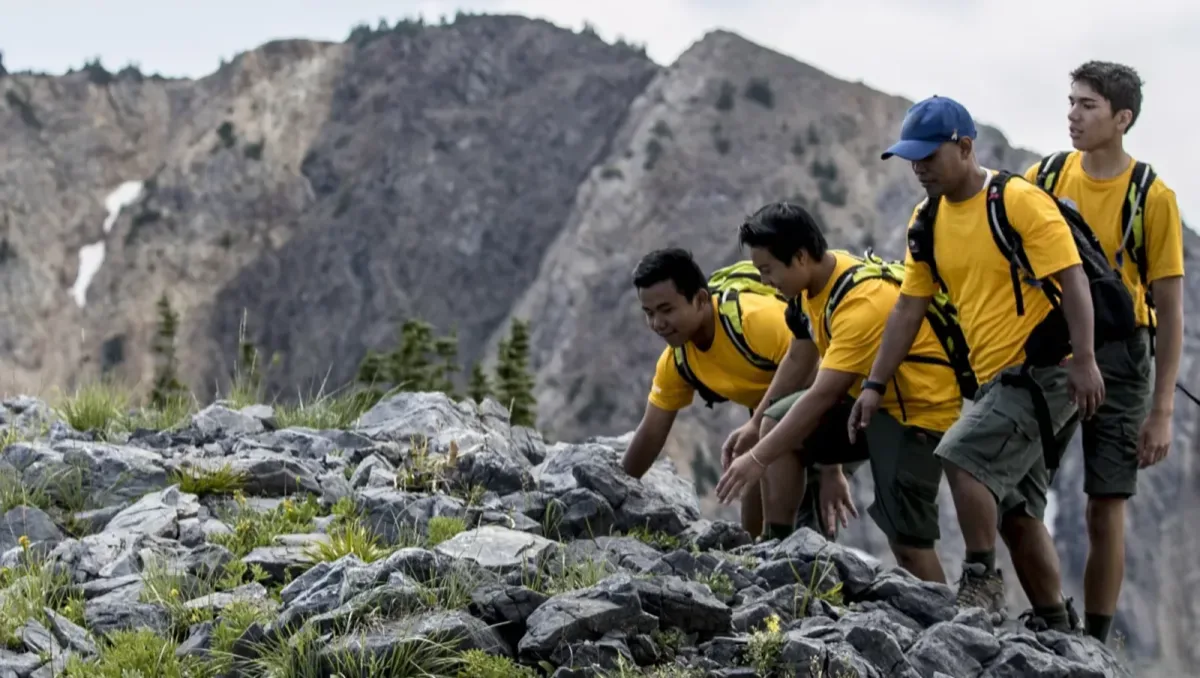 Scouts working together and making new friends at a scouting activity